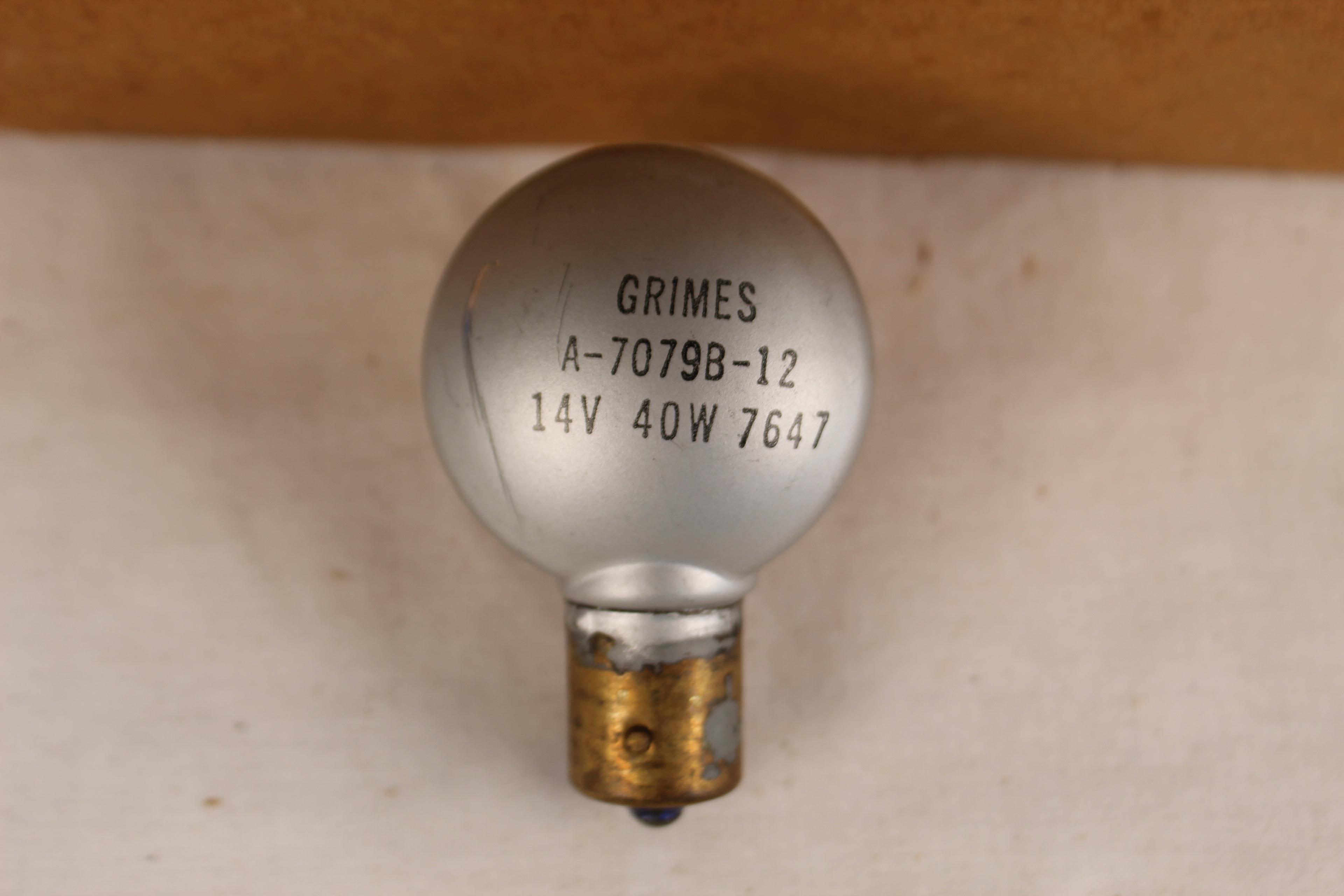 LOT OF 7 GRIMES REFLECTOR BULBS P/N A-7079B-12