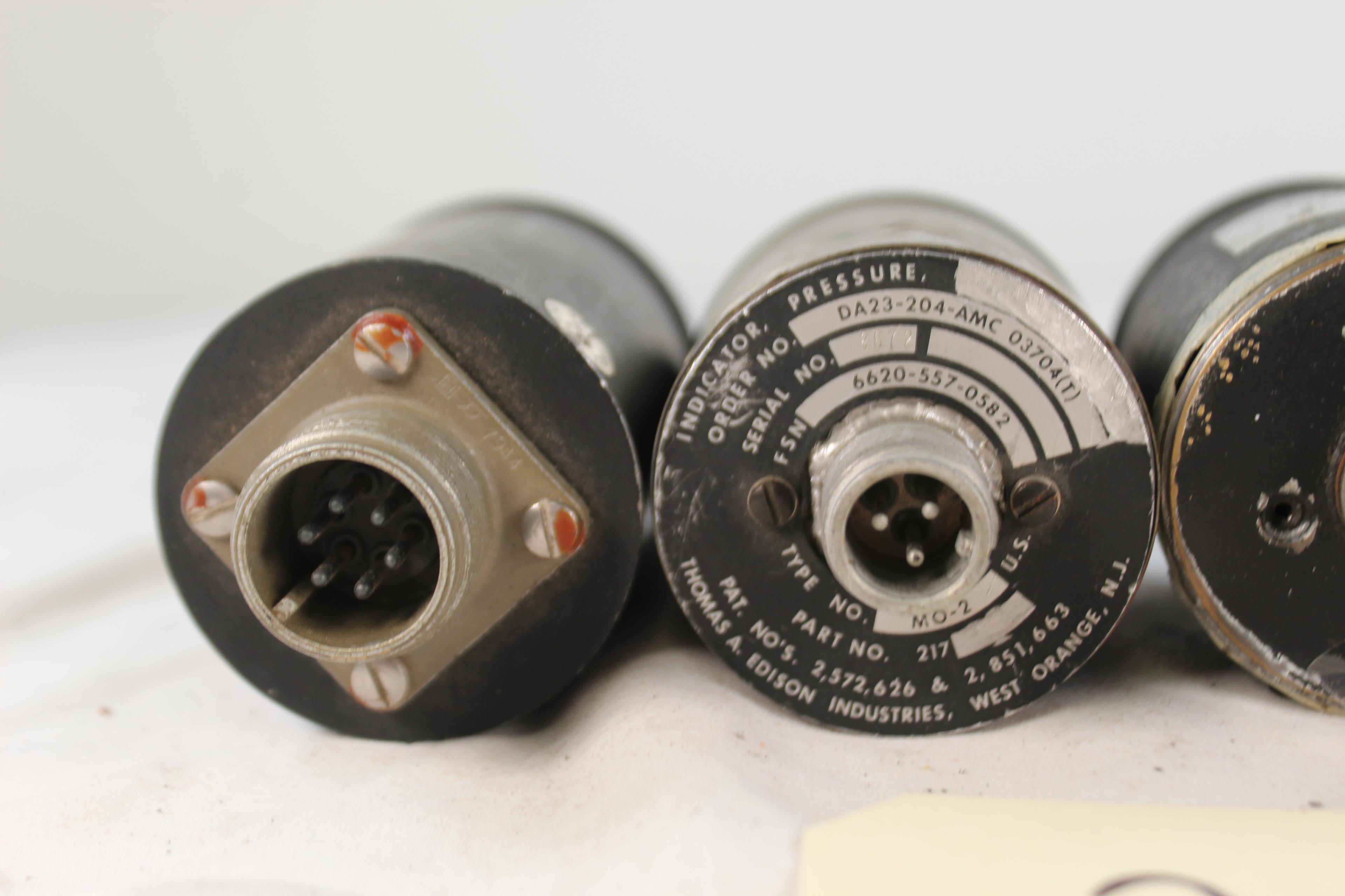 LOT OF 5 VARIOUS AVIATION GAUGES