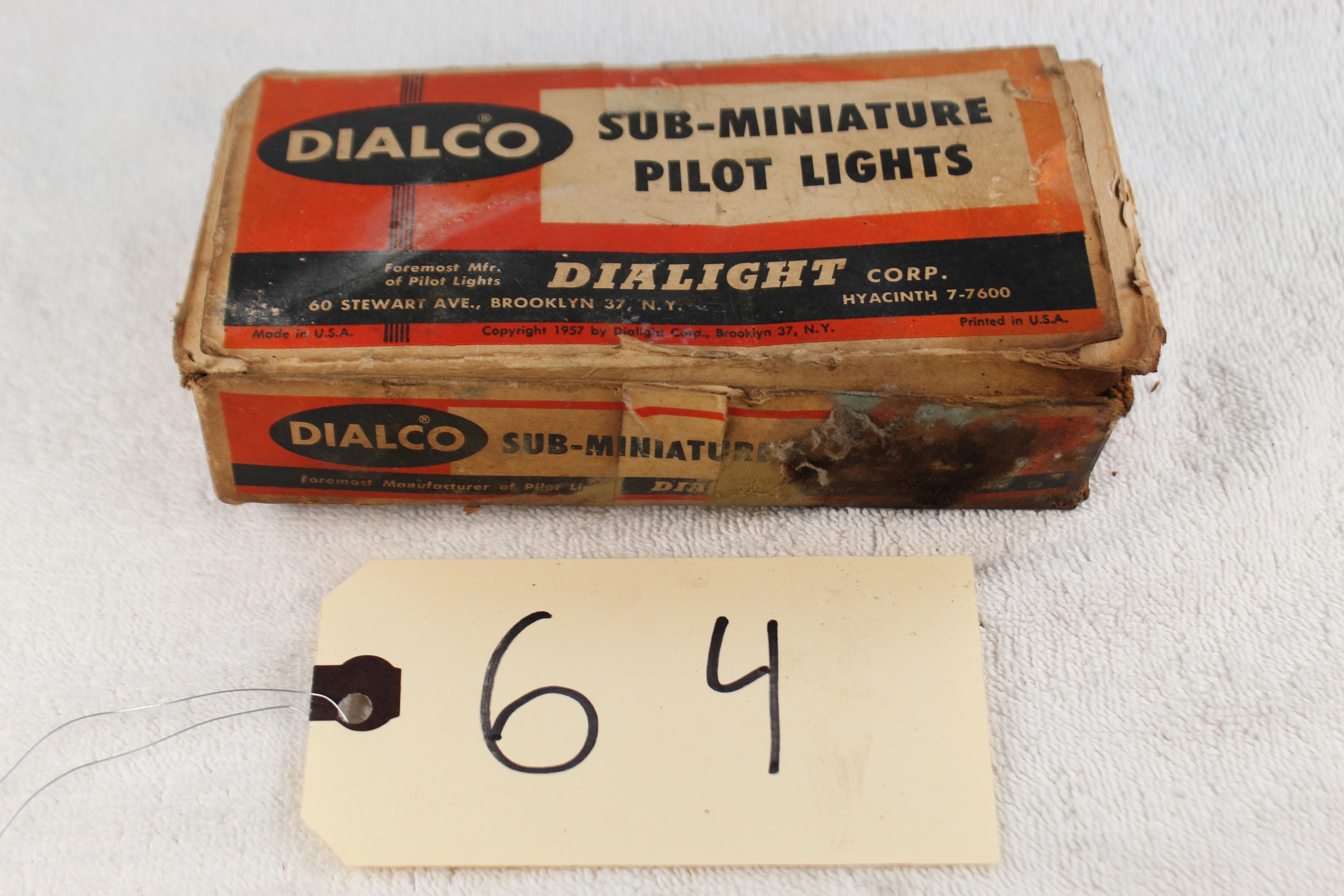 LOT OF 39 DIALCO SUB-MINIATURE PILOT LIGHTS P/N P20