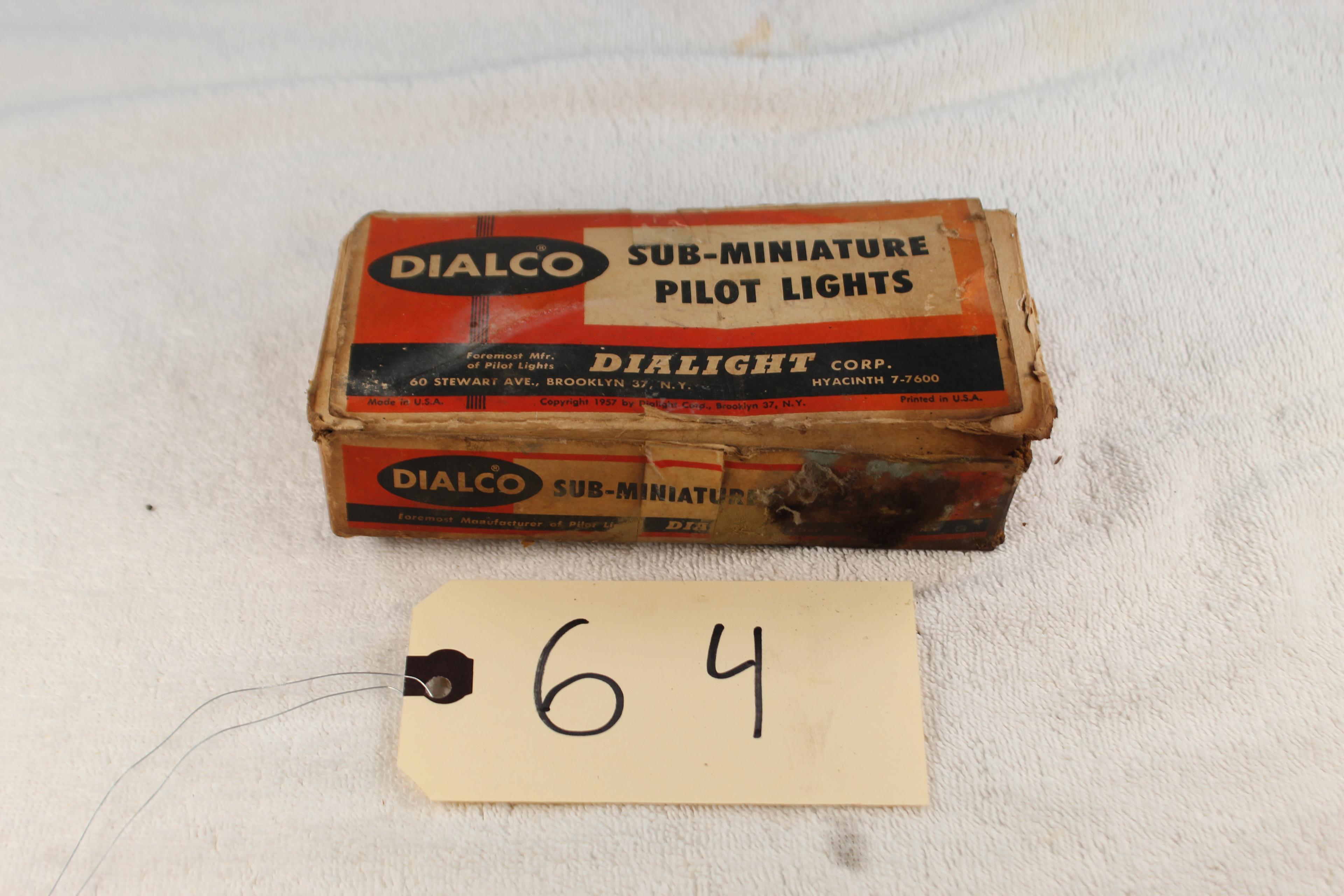 LOT OF 39 DIALCO SUB-MINIATURE PILOT LIGHTS P/N P20