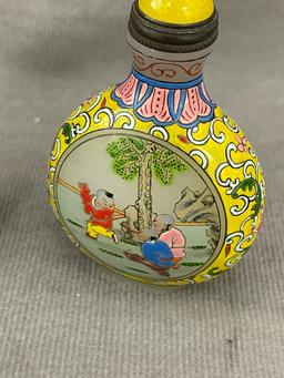 Chinese Famille Rose Porcelain Snuff Bottles