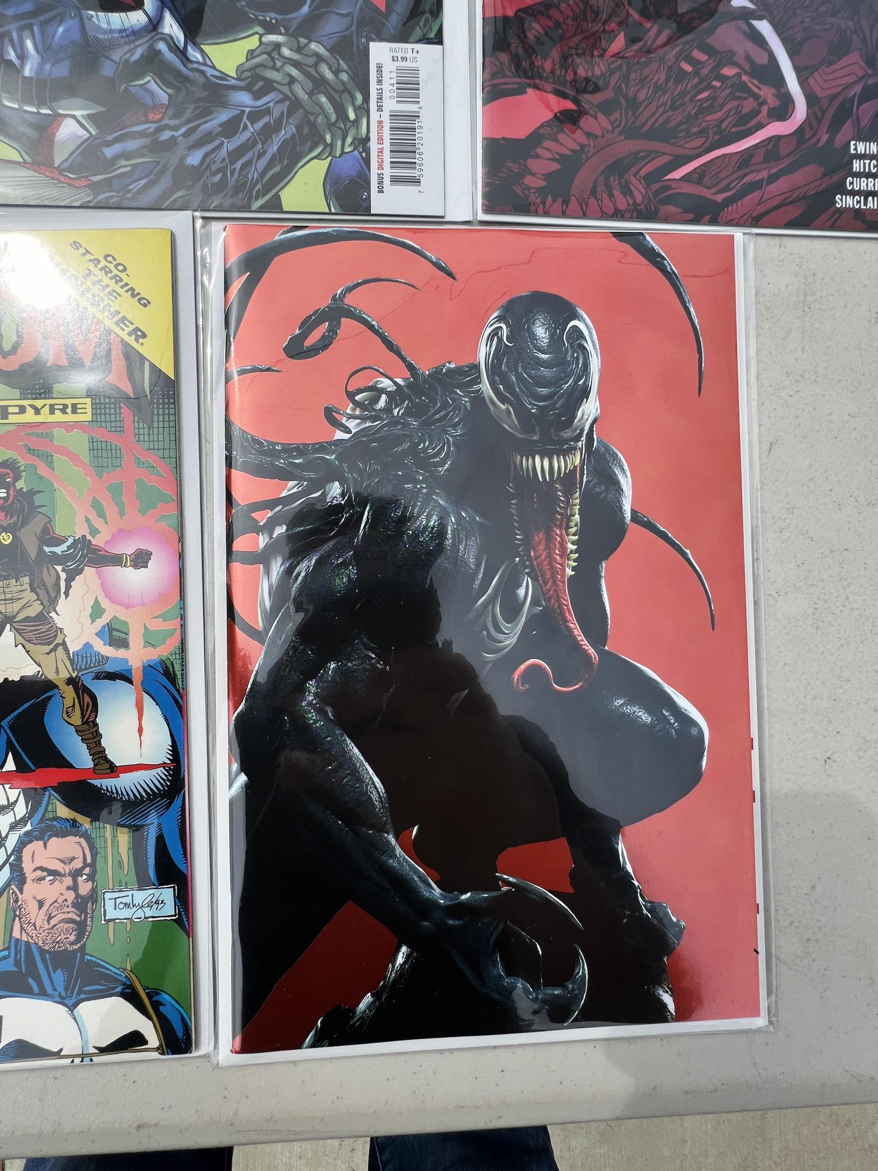 Comic Bok VENOM  5, 3, 3, 4 collectio lot 5