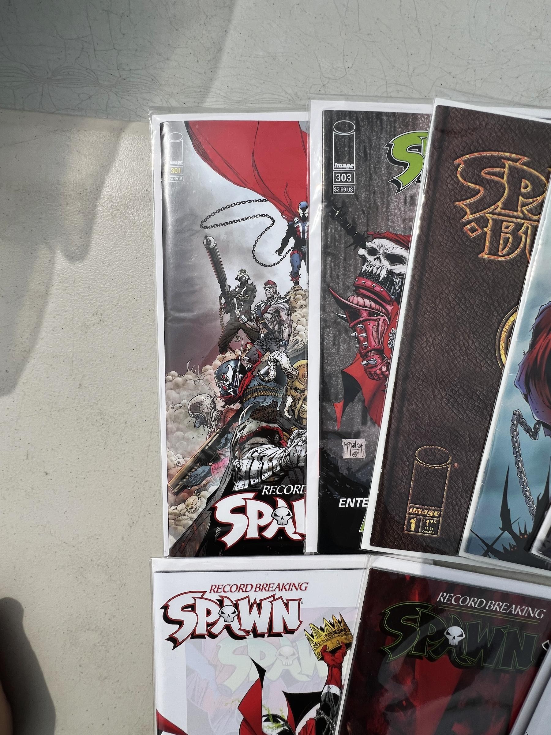 Comic Book Spawn Collection lot 10 NF