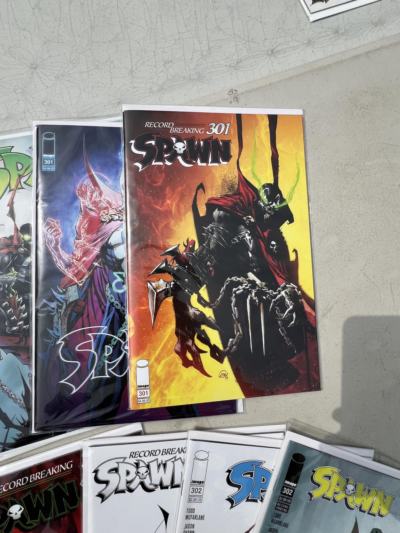 Comic Book Spawn Collection lot 10 NF