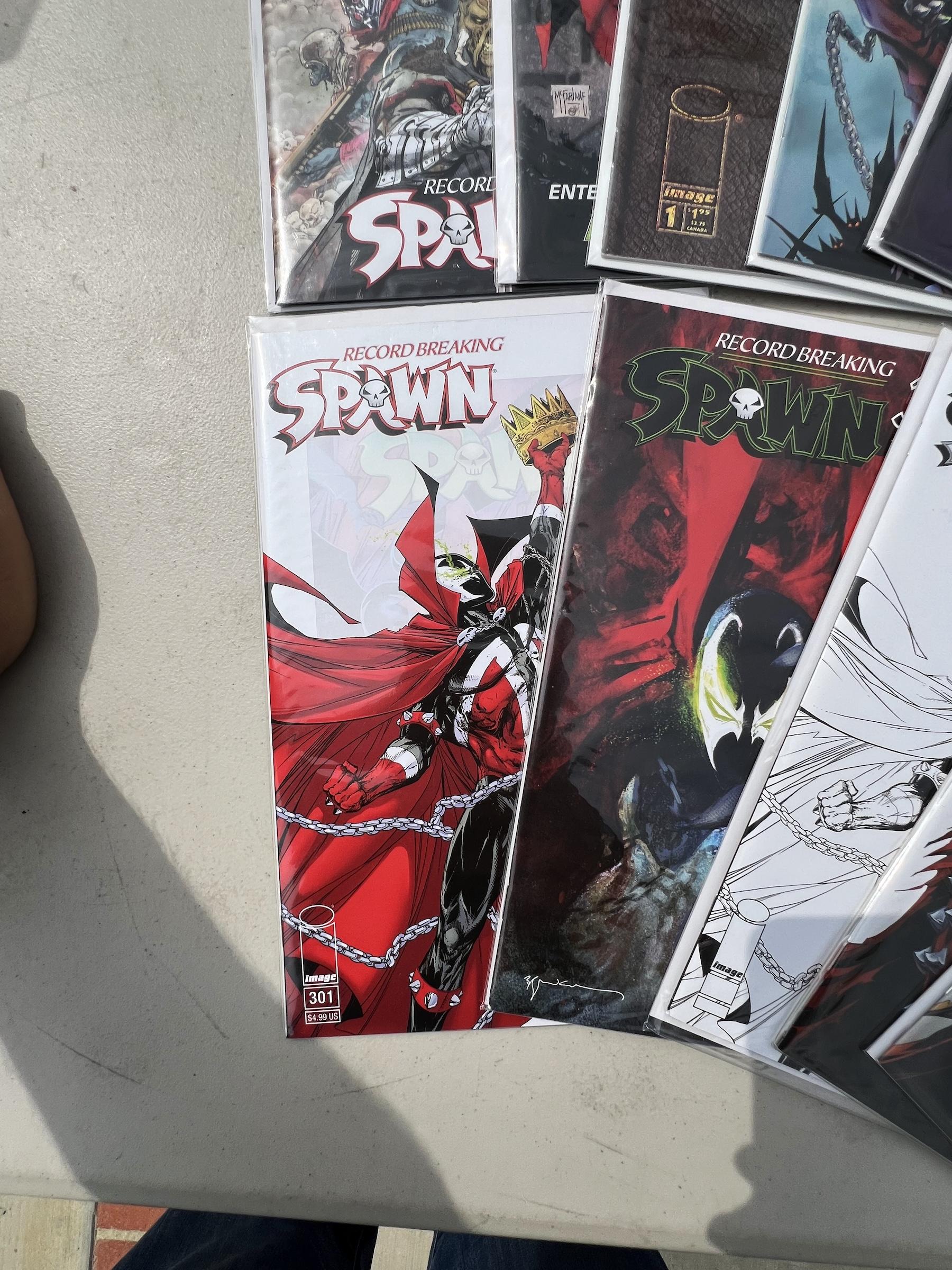 Comic Book Spawn Collection lot 10 NF