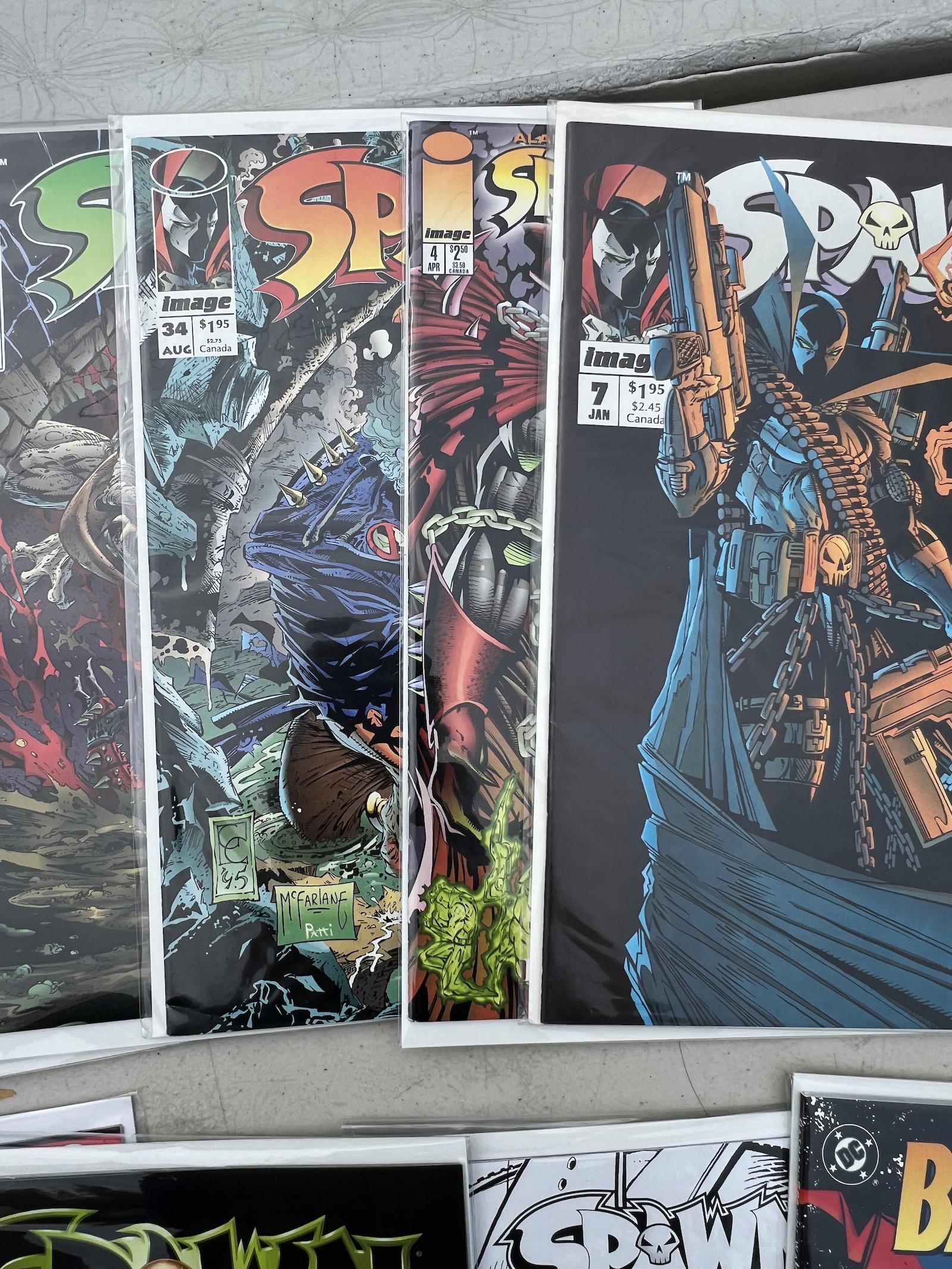 Comic Book Spawn Collection lot 11 NF