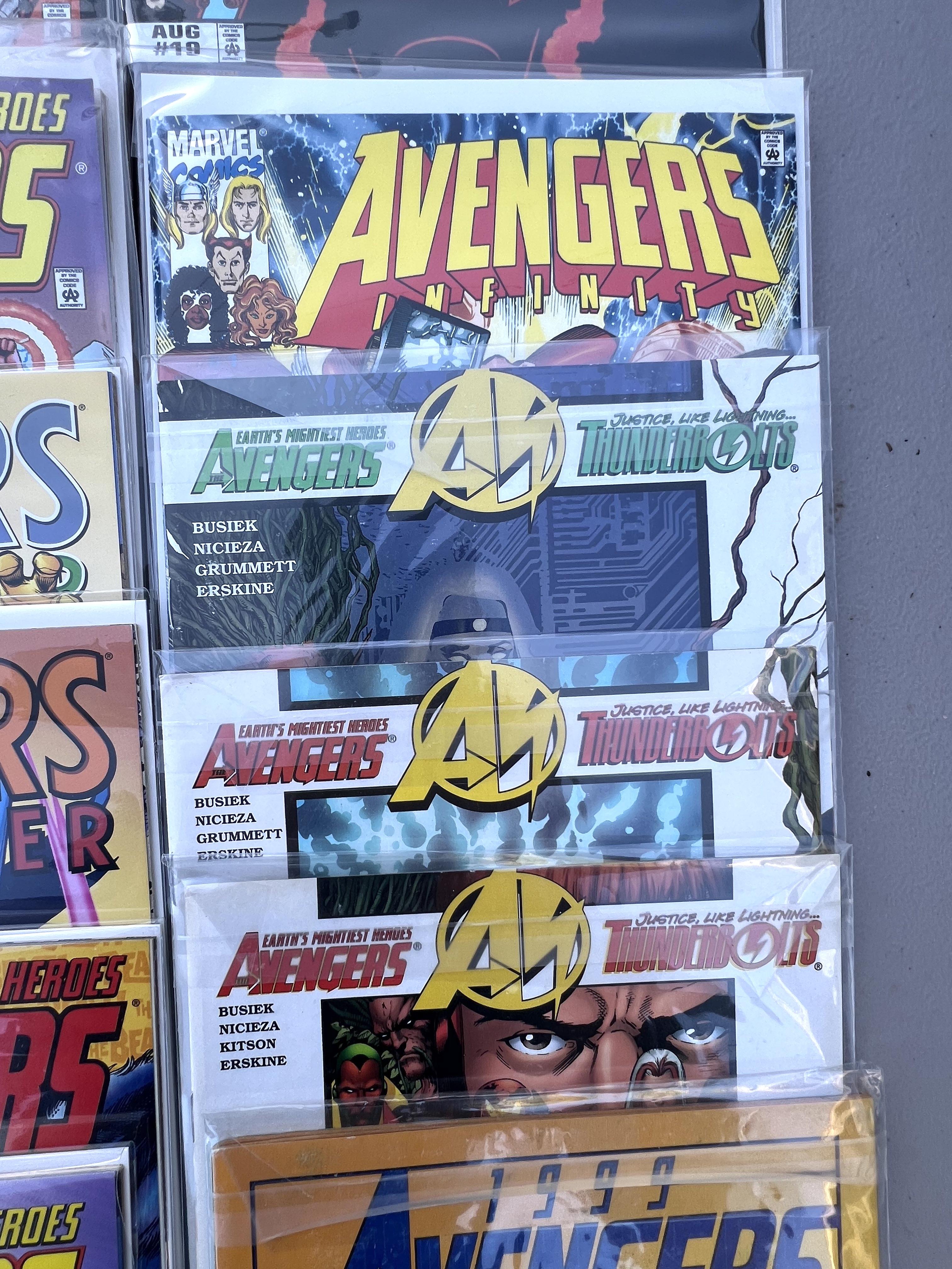 Comic Book Avengers collection lot 21 Marvel comics