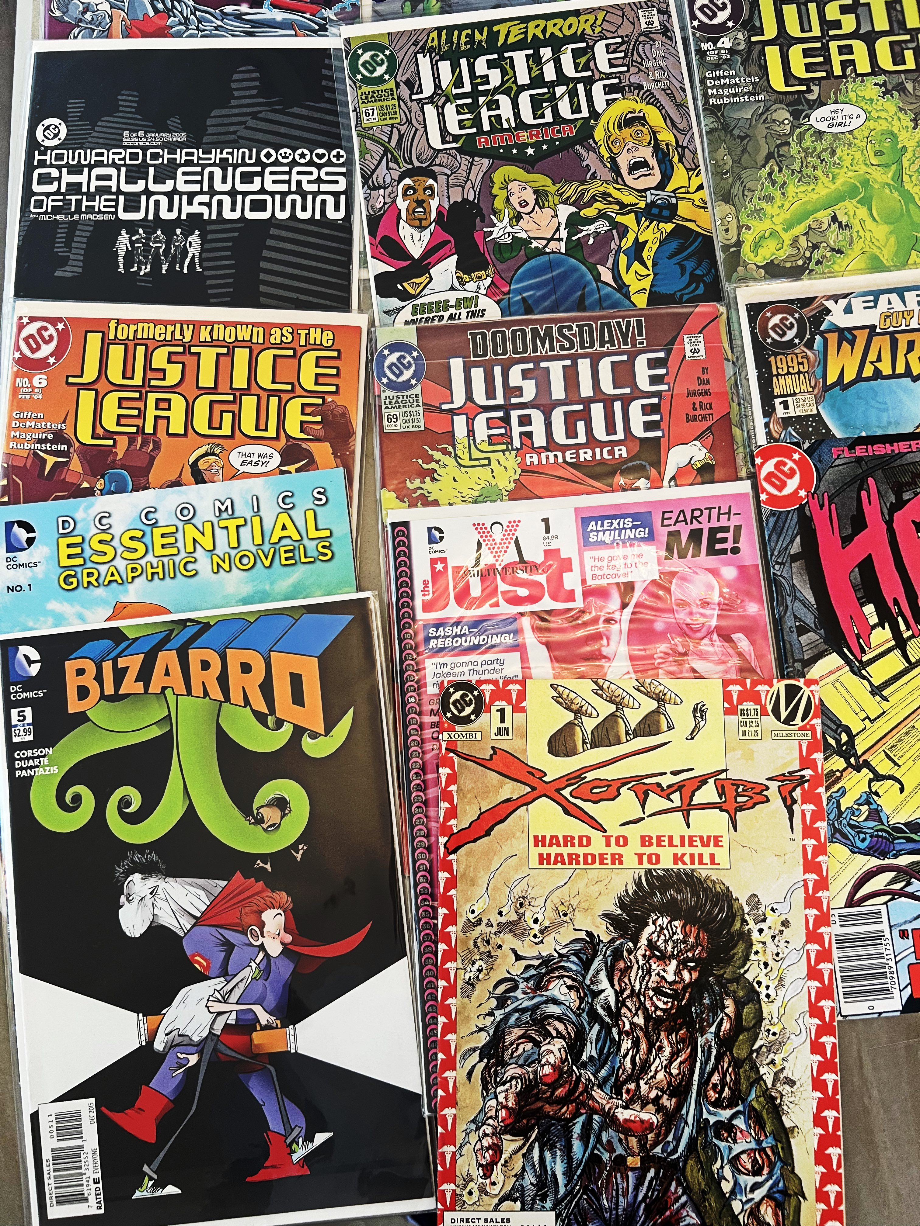 COMIC BOOK COLLECTION LOT 30 VF