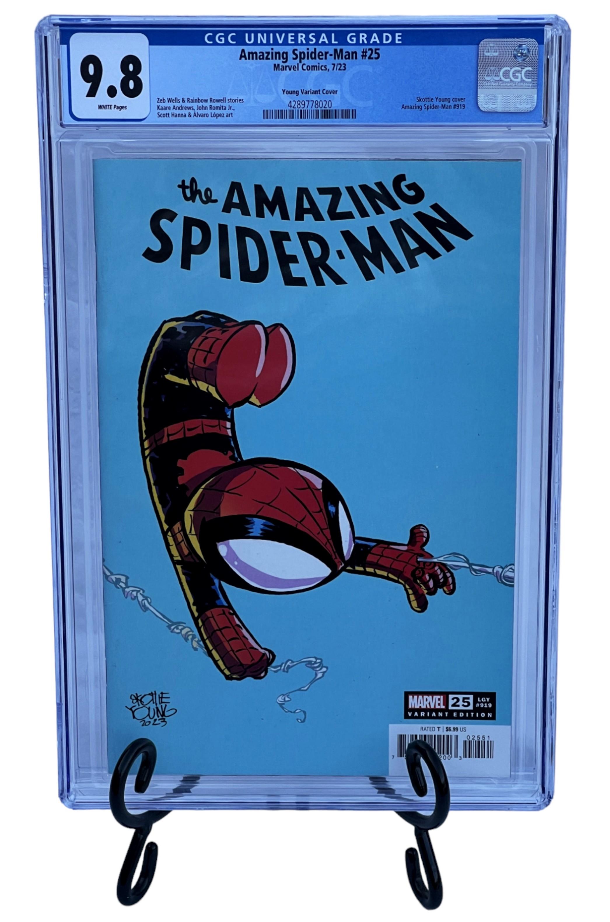 COMIC BOOK Amazing Spider-Man #25 Skottie Young Variant CGC 9.8