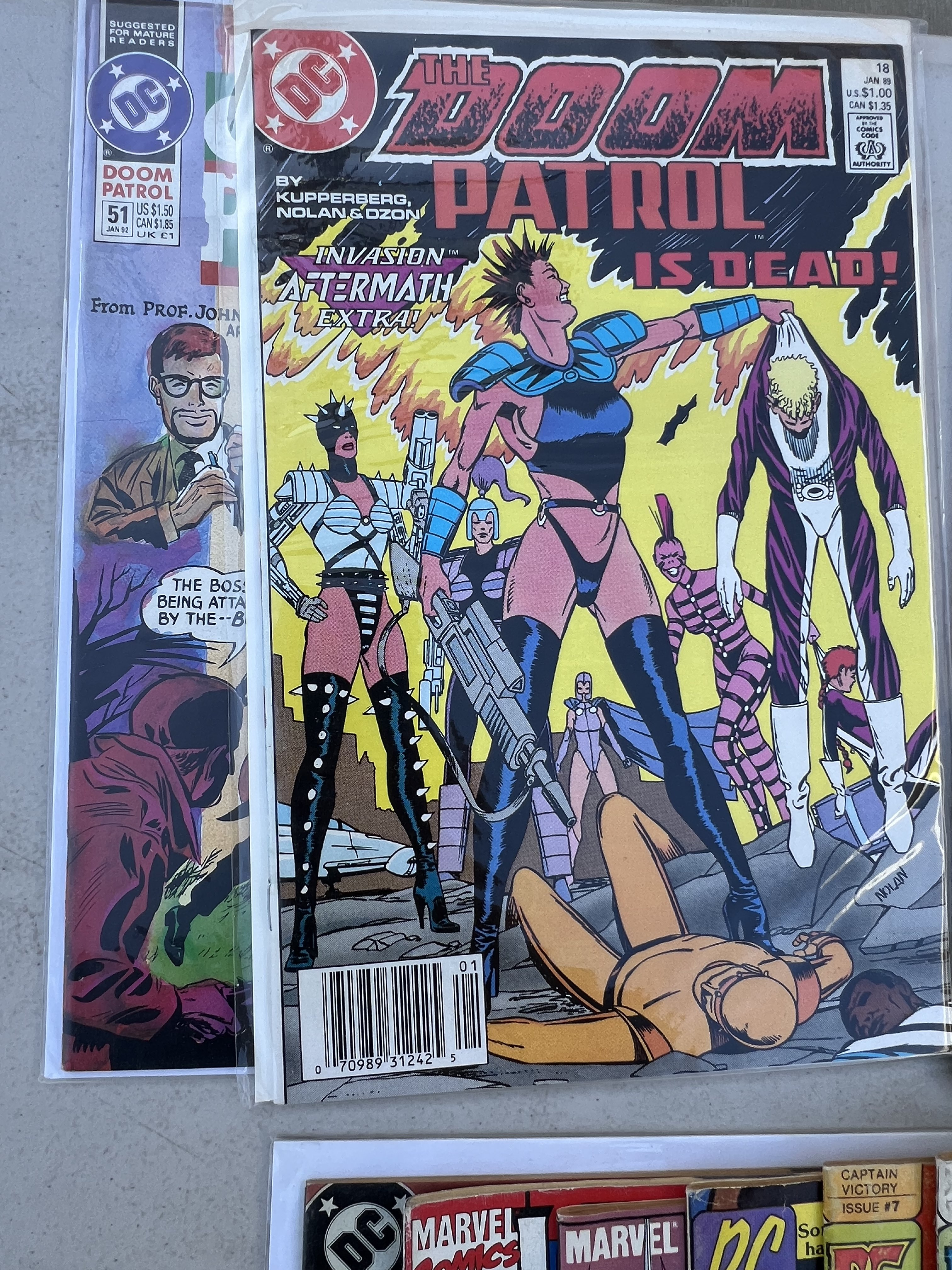 COMIC BOOK  LOT 30