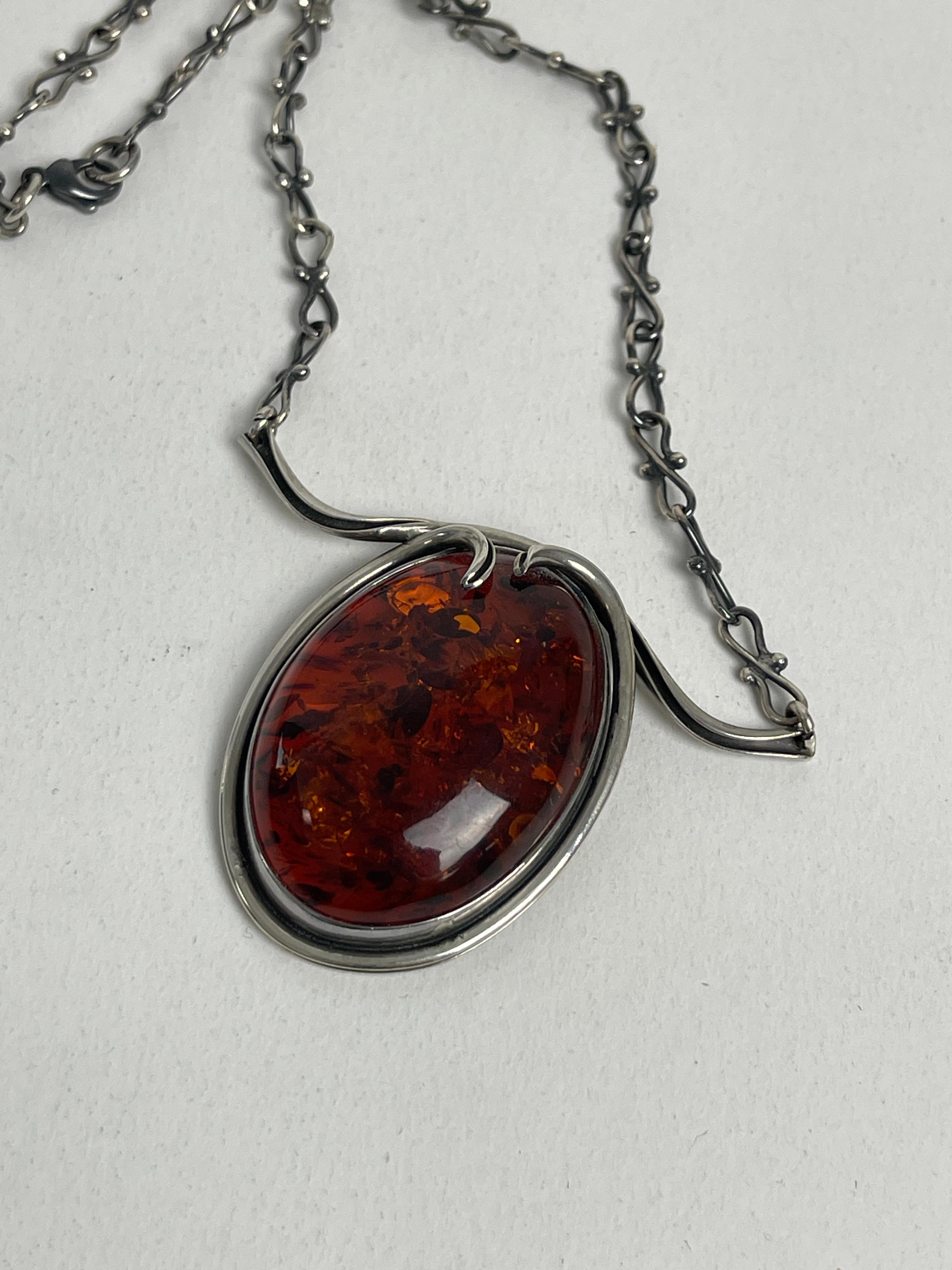 STERLING SILVER AMBER VINTAGE NECKLACE