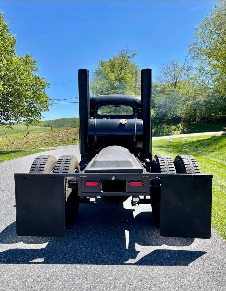 1960 Mack B61