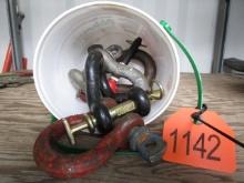 Pail of Clevises