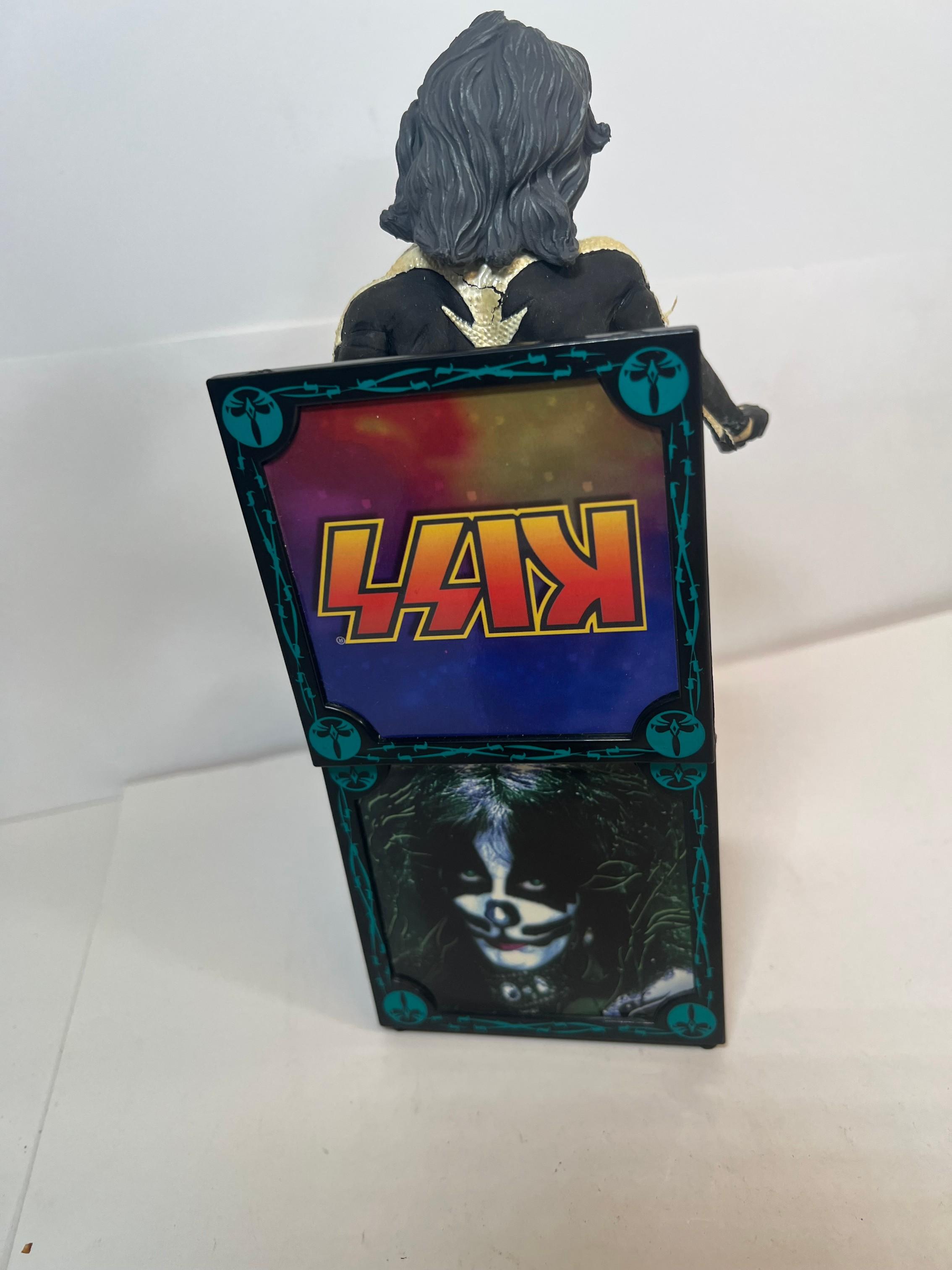 KISS "N" THE BOX - DIGGER - PETER CRISS