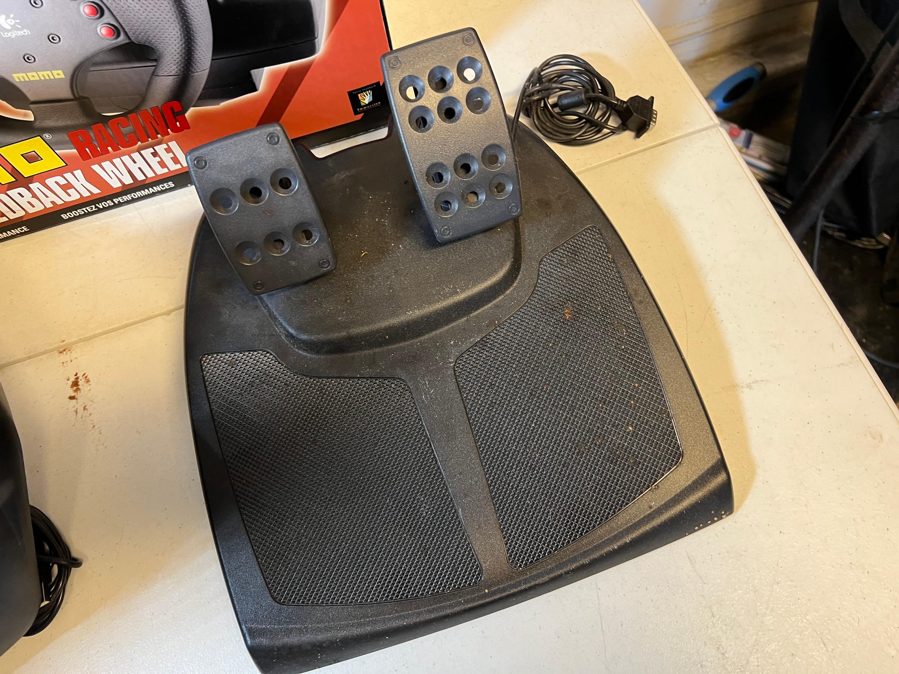 MOMO RACING FORCE FEEDBACK WHEEL LOGITECH