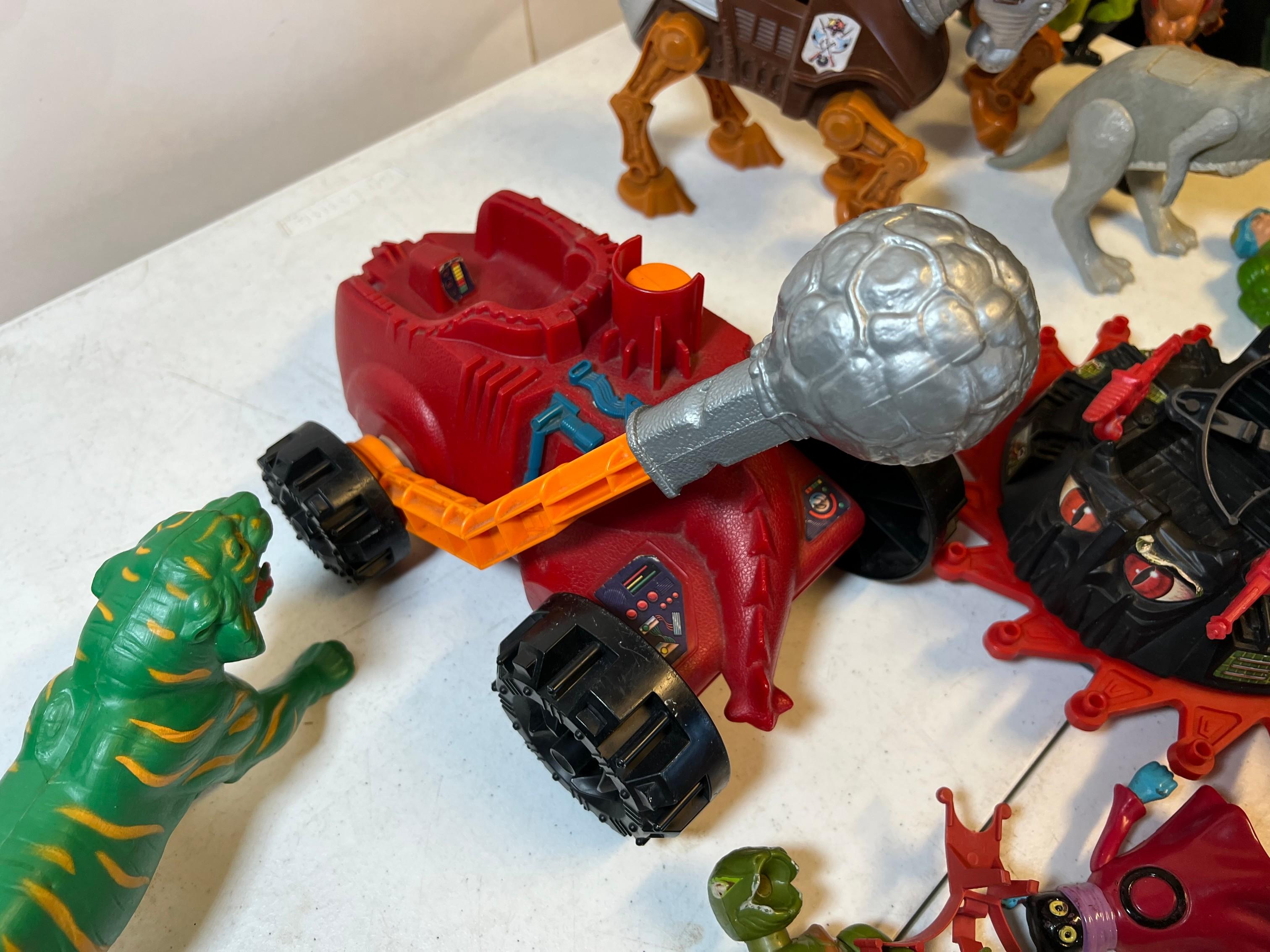LOT - MISC ACTION FIGUES