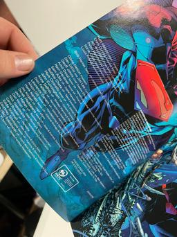 SUPERMAN UNCHAINED - GRAPHIC NOVEL