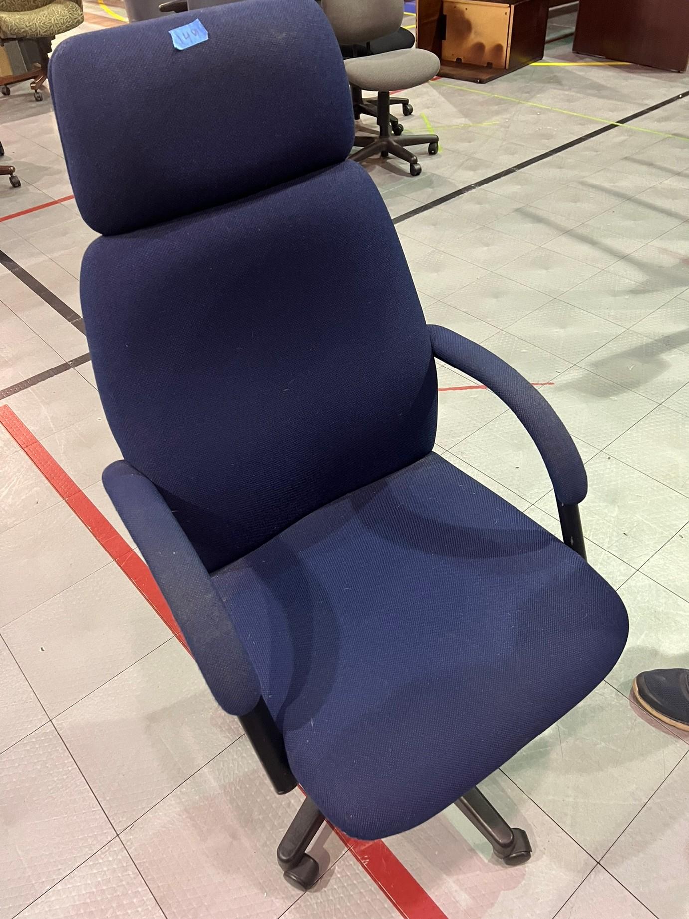 HIGH BACK BLUE OFFICE CHAIR (LOCATED DAVIE, FL)