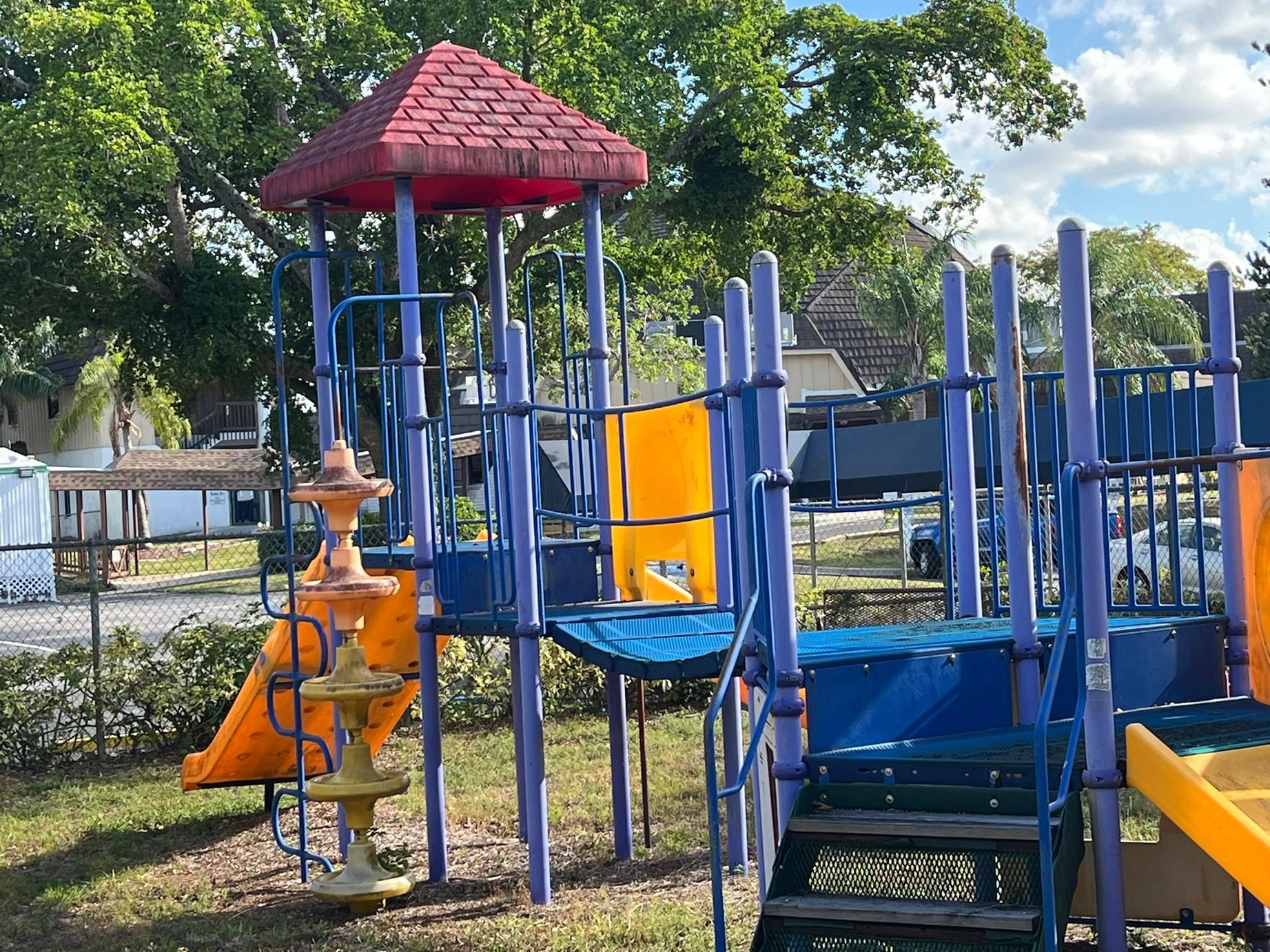 SWING SET (6 SWINGS) & LARGE PLAYSET (WITH SLIDES, LADDERS, & MORE (LOCATED