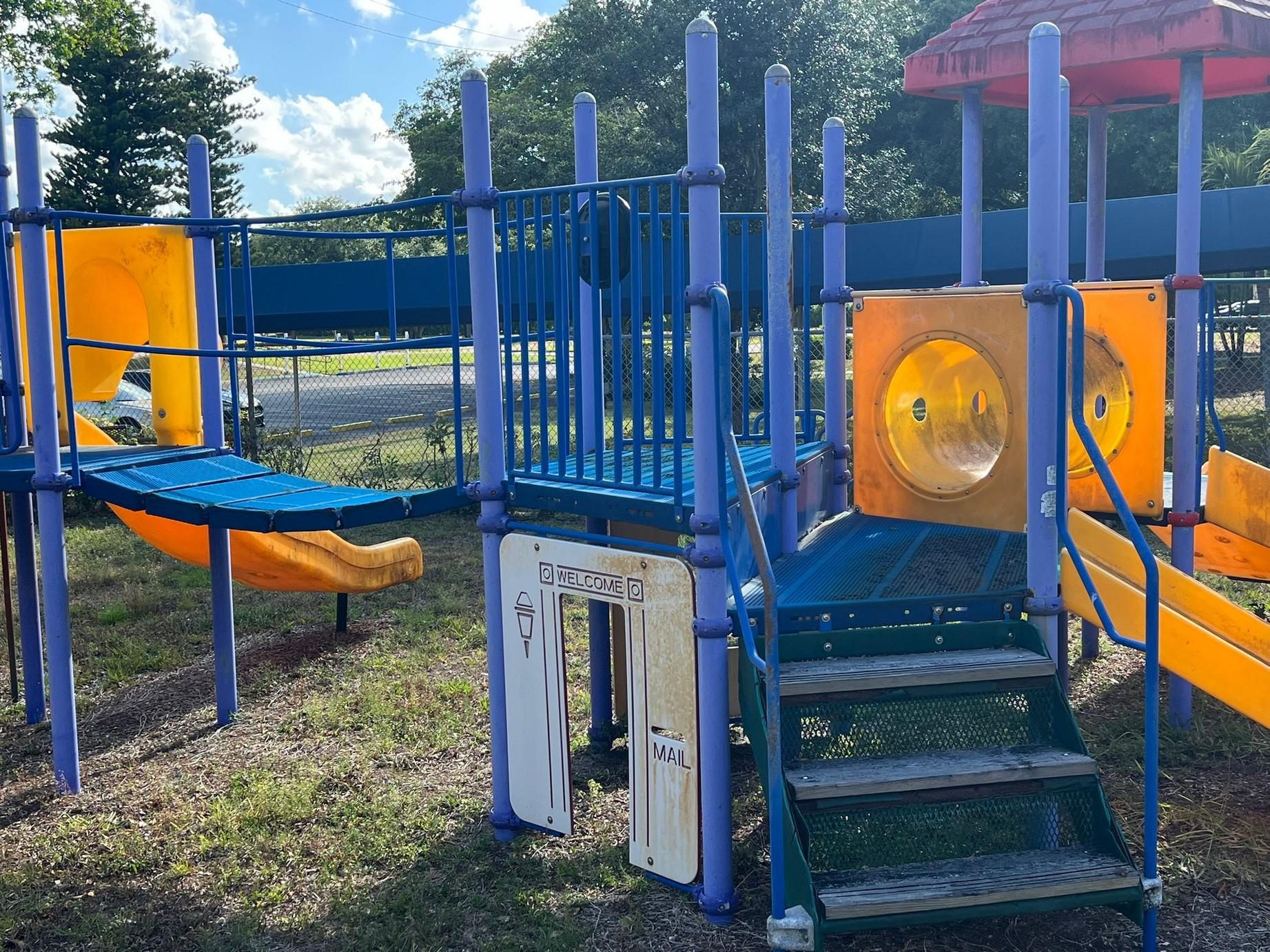 SWING SET (6 SWINGS) & LARGE PLAYSET (WITH SLIDES, LADDERS, & MORE (LOCATED