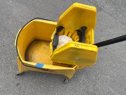 RUBBERMAID MOP BUCKET (POMPANO, FL S24)