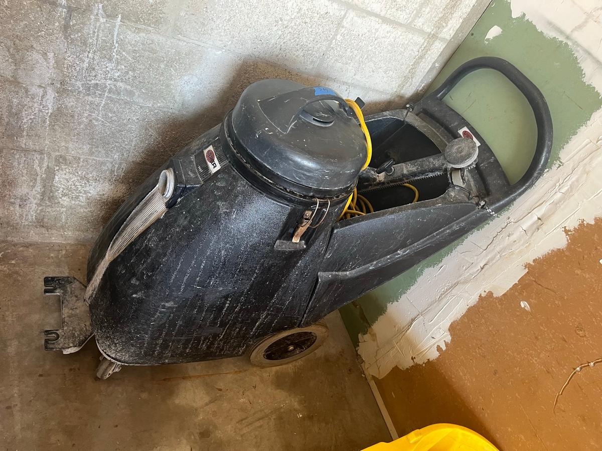 VIPER WET/DRY VACUUM #SN18WD-U (POMPANO, FL - S24)