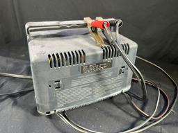 DIE HARD / SEARS FULL AUTOMATIC BATTERY CHARGER / ENGINE STARTER - MODEL 20