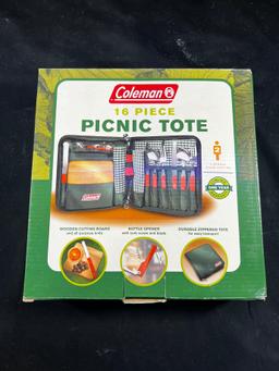 COLEMAN 16 PC PICNIC TOTE