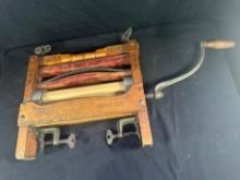 ANTIQUE ANCHOR BRAND LAUNDRY CLOTHES WRINGER - LOVELL MANUFACTURING CO