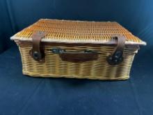 VINTAGE WICKER PICNIC BASKET