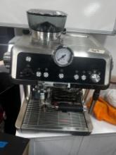 DELONGHI STAINLESS STEEL COFFEE / ESPRESSO MACHINE