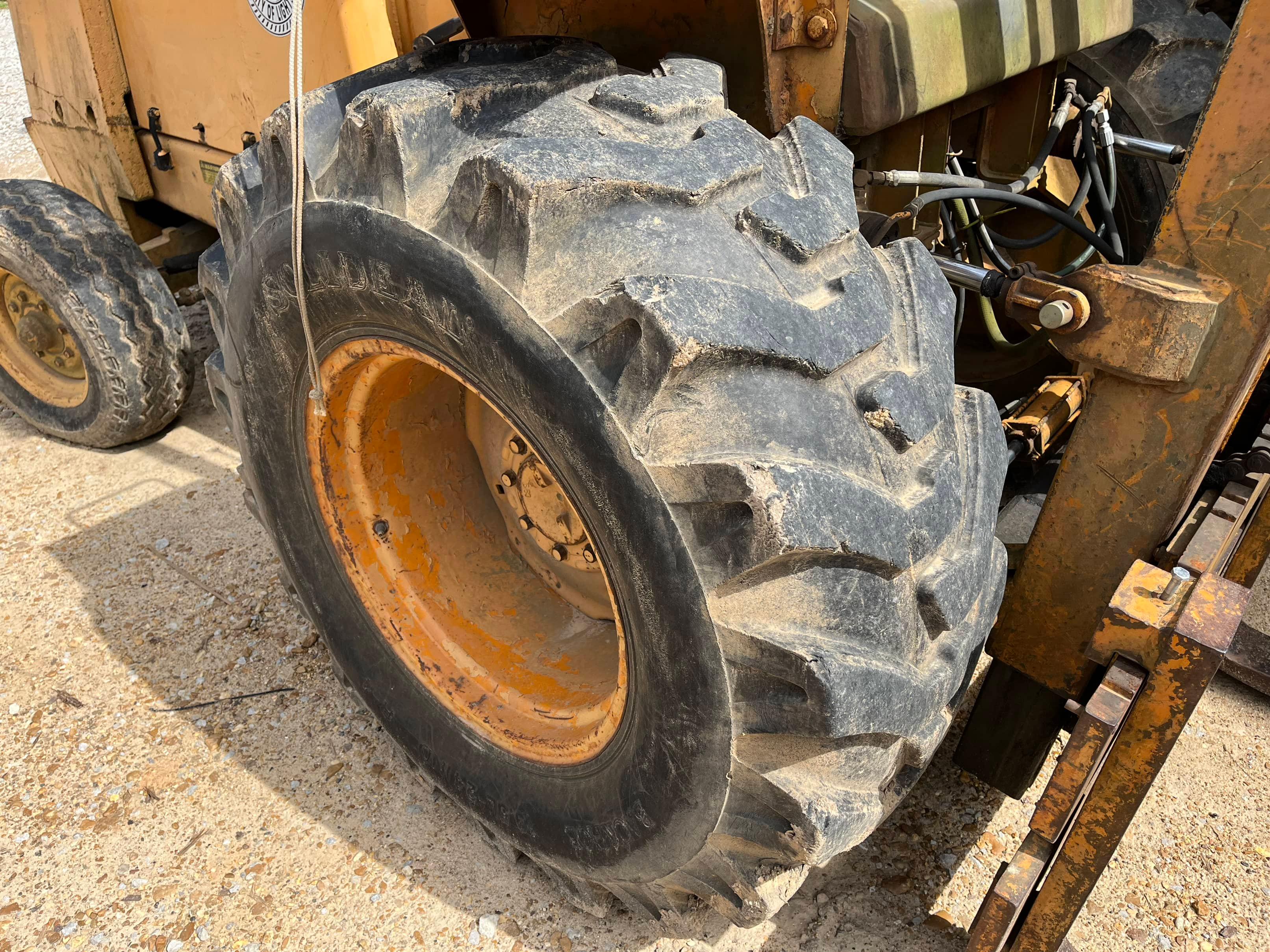 Case 586D Forklift