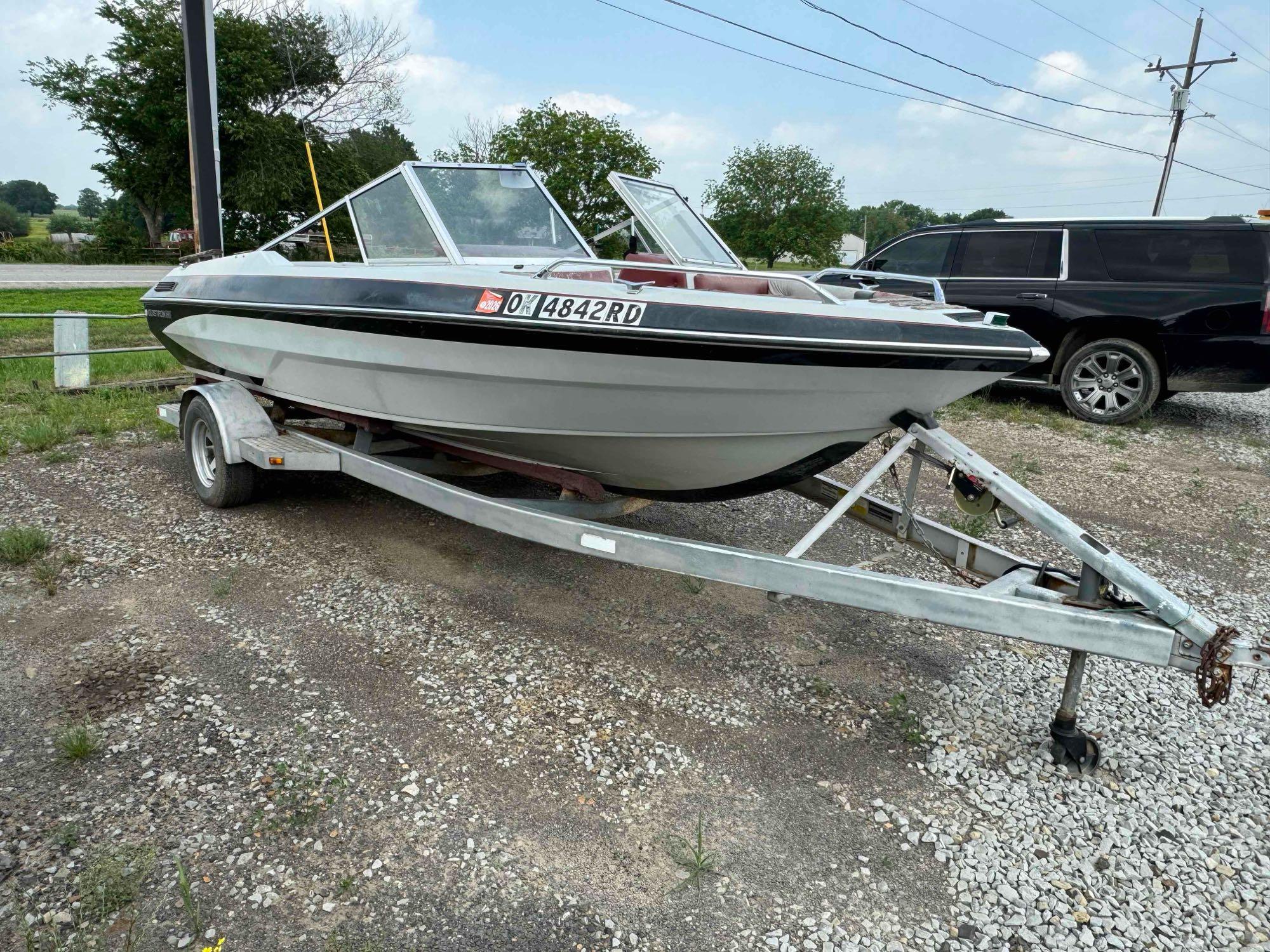 Glastron Conroy 19 foot boat