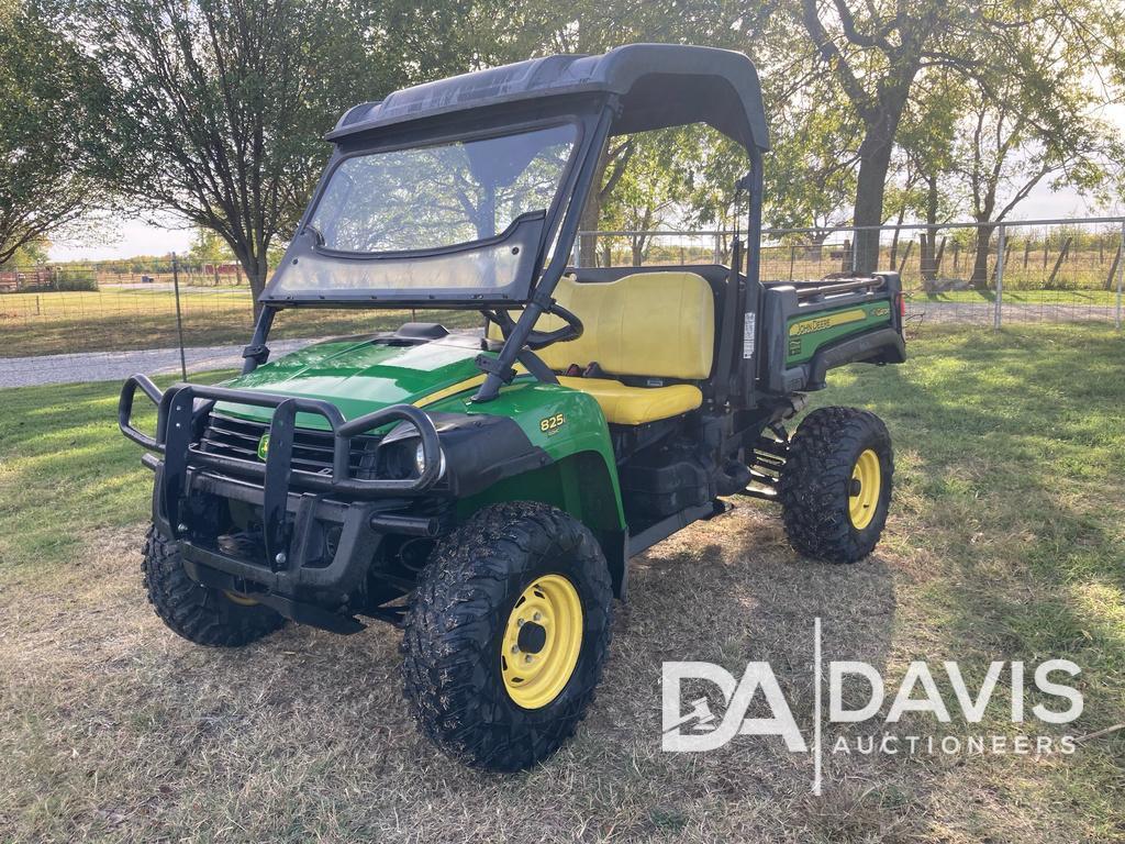 2013 John Deere 825i Gator