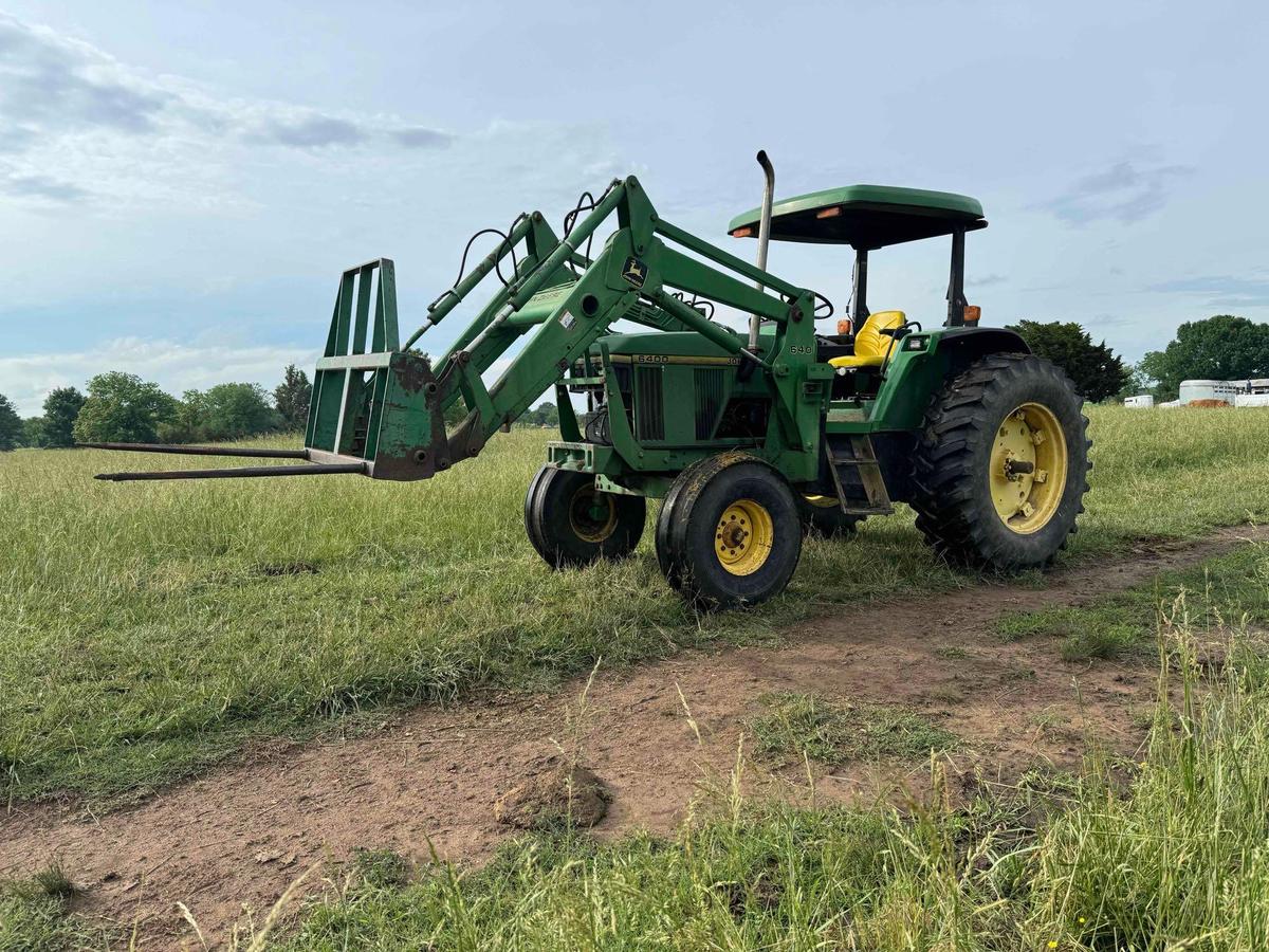 John Deere 6400