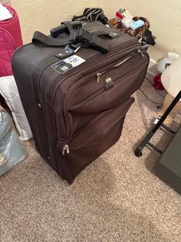 American Tourister travel case