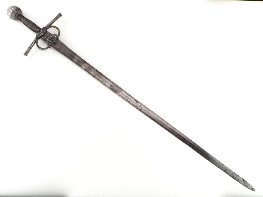 Fantastic Quality 17th C. Irish Or Scottish Broadsword Rapier With Celtic Style Decorations, Strong