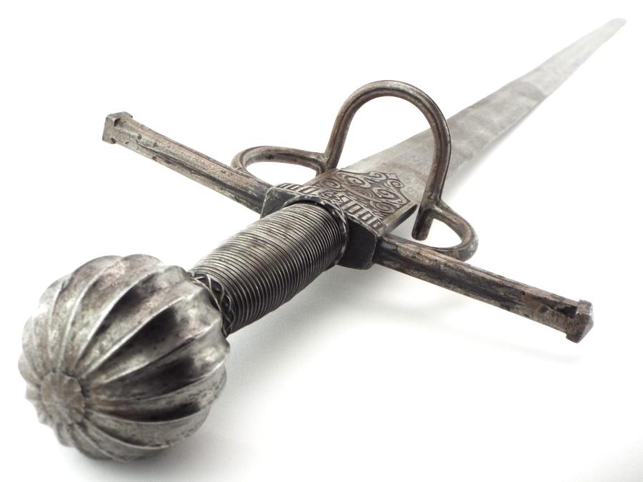 Fantastic Quality 17th C. Irish Or Scottish Broadsword Rapier With Celtic Style Decorations, Strong