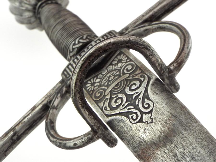 Fantastic Quality 17th C. Irish Or Scottish Broadsword Rapier With Celtic Style Decorations, Strong