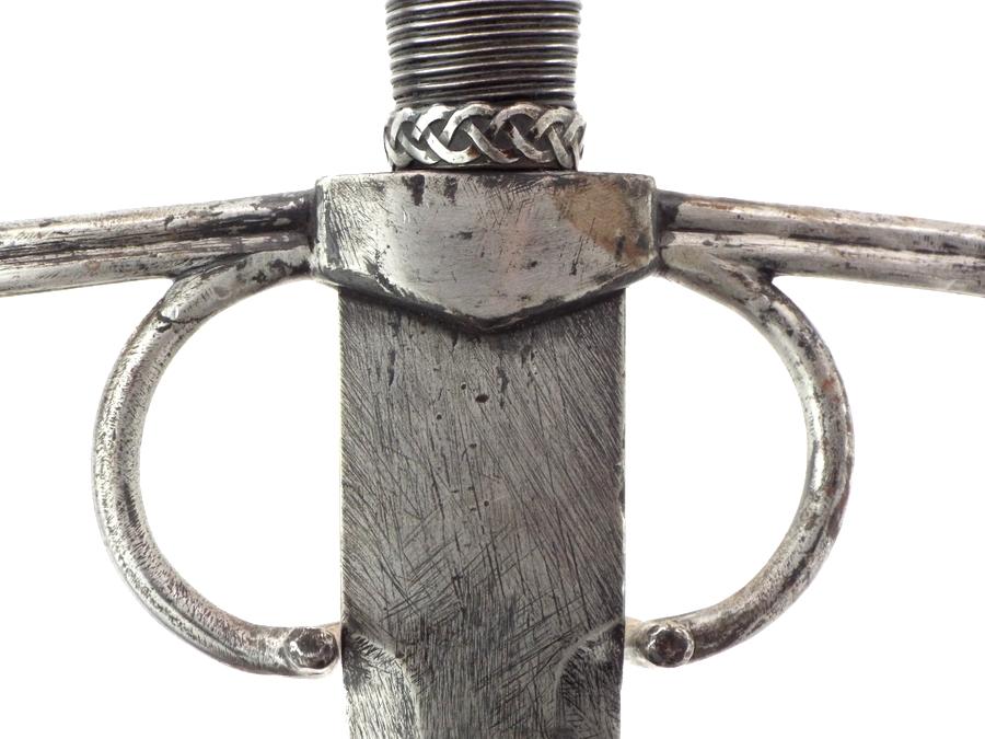 Fantastic Quality 17th C. Irish Or Scottish Broadsword Rapier With Celtic Style Decorations, Strong