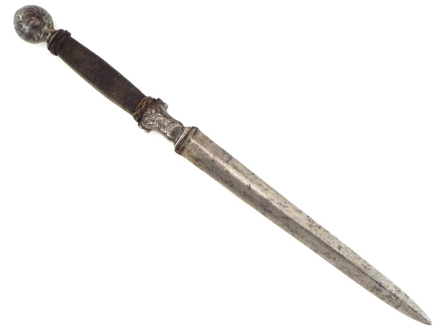 Unusual 17th-early 18th C. French Or English Gentleman's Dagger Dirk Fighting Knife With Chiseled St