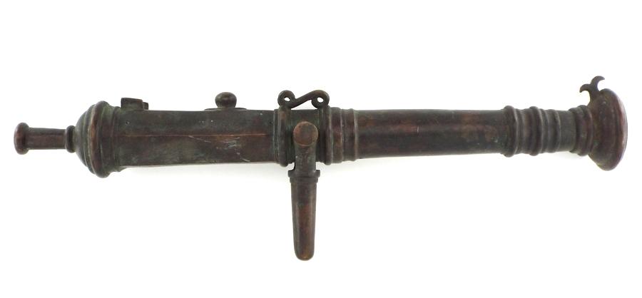 Very Good 17th-18th C. Portuguese Lantaka Bronze Naval Cannon.