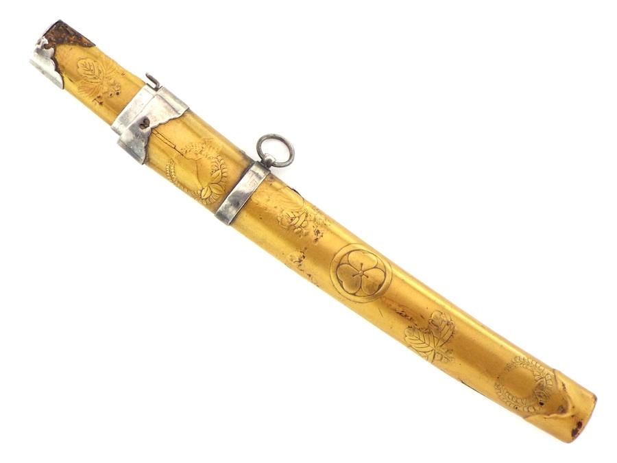 Japanese Geisha Ladies Knife With Silver Fittings. Mounted In Gold Lacquered Handle And Scabbard Wit