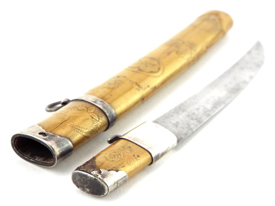 Japanese Geisha Ladies Knife With Silver Fittings. Mounted In Gold Lacquered Handle And Scabbard Wit