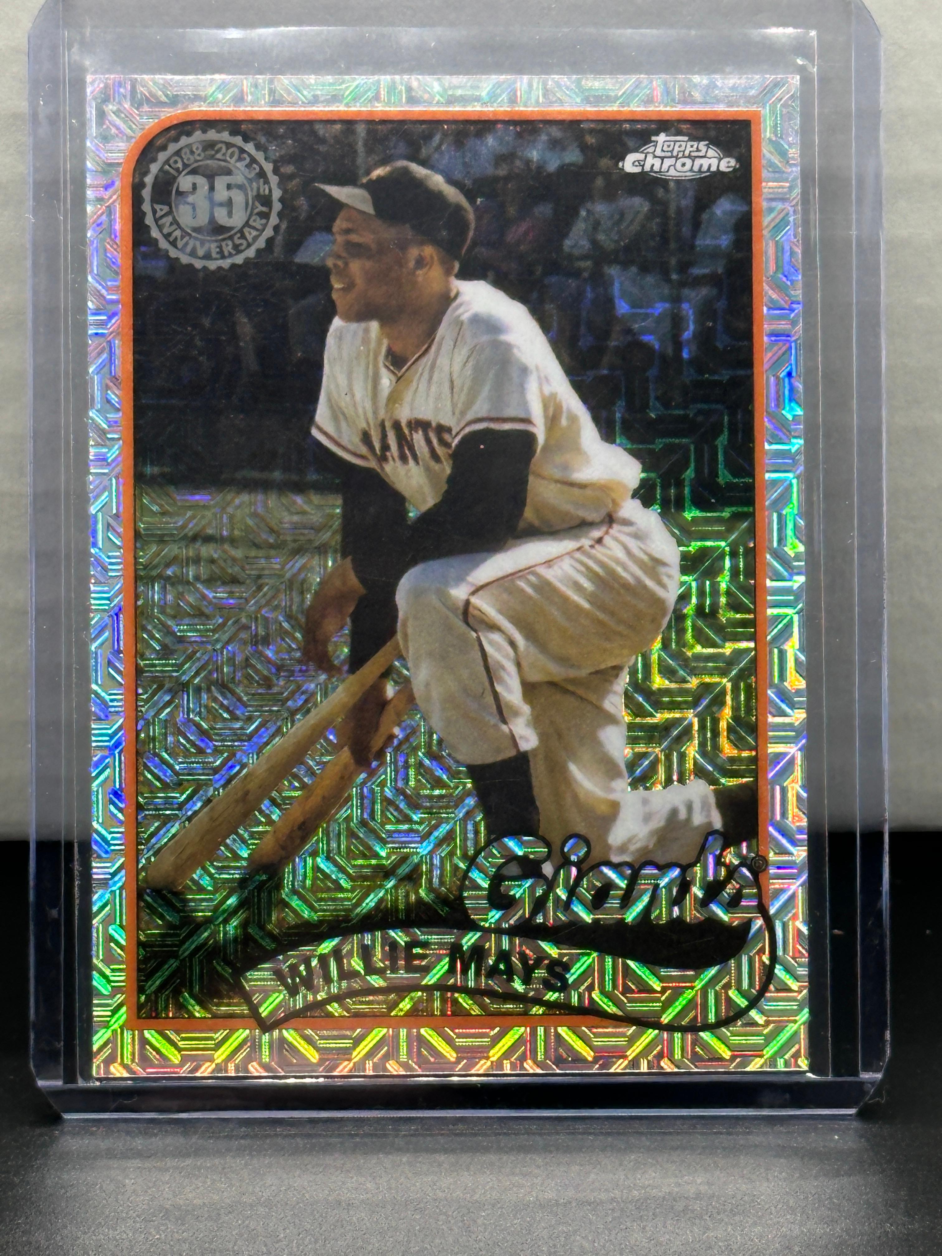 Willie Mays 2024 Topps Chrome 1989 Design Mojo Refractor Insert #T89C-76