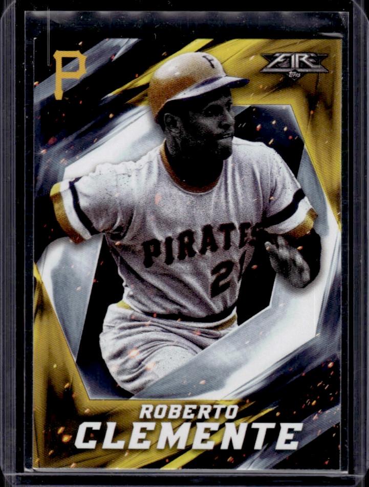 Roberto Clemente 2017 Topps Fire #72