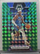 Shai Gilgeous-Alexander 2022-23 Panini Mosaic Green Mosaic Prizm #4