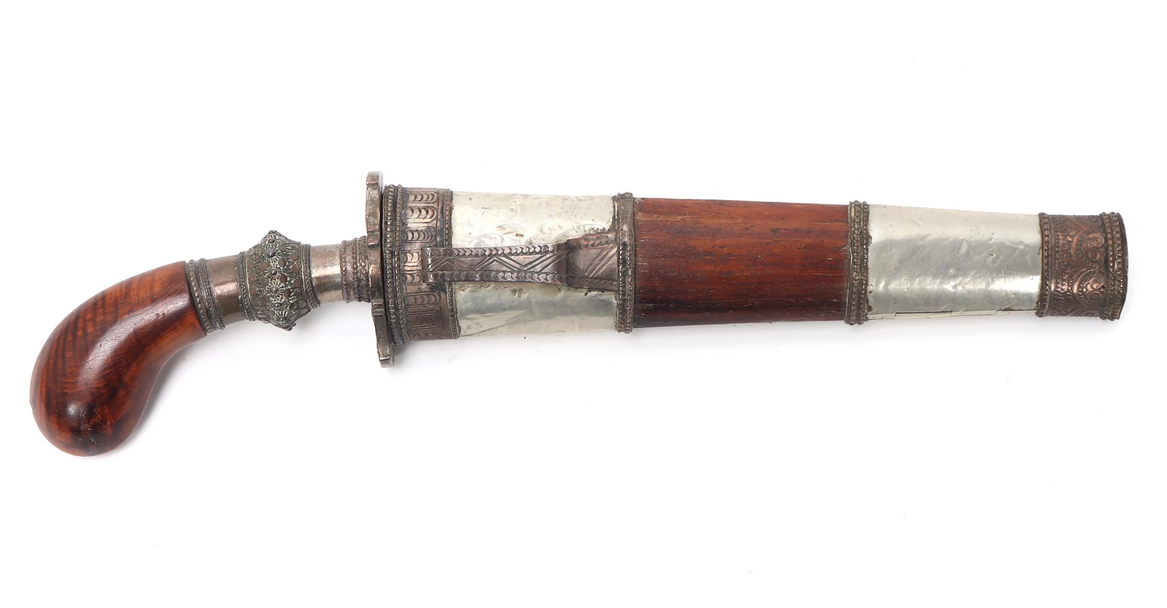 Fine Moro Punal Gunong Dagger