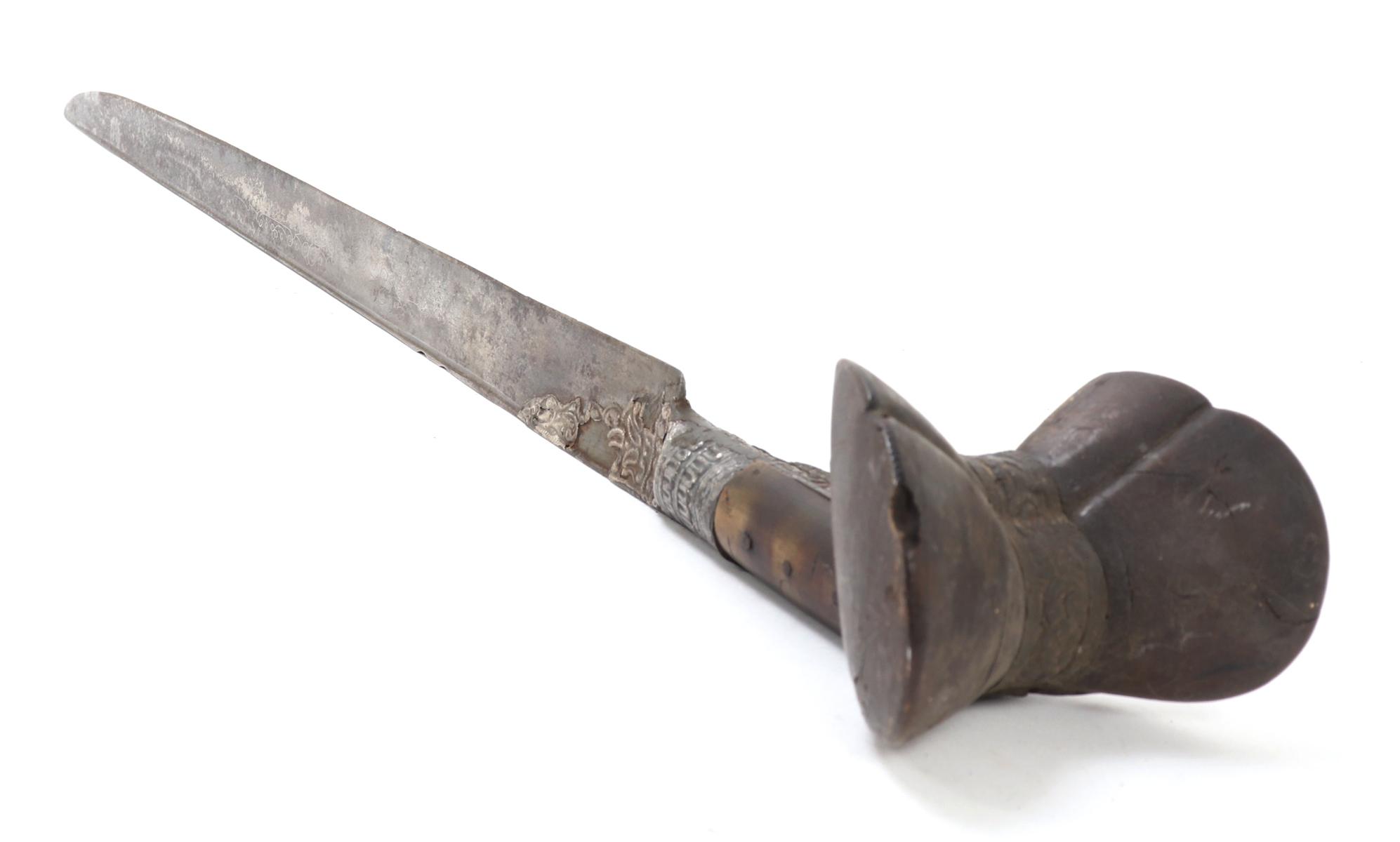 Ottoman Yataghan Sword w/ Scabbard