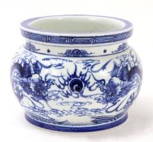 Chinese Blue & White Porcelain Planter